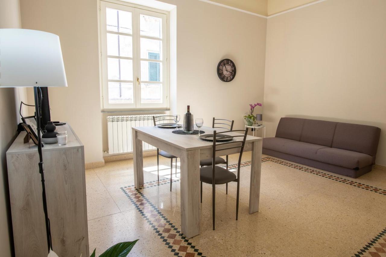 Corner Cavour Apartment Sassari Zewnętrze zdjęcie
